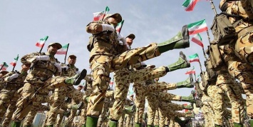 Иран разворачивает войска на границе с Арменией и Азербайджаном