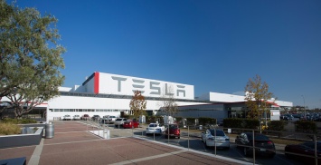 Tesla инвестирует в расширение производства 12 миллиардов долларов