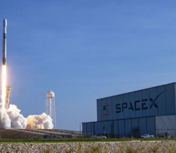 Очередной успех SpaceX повлек крупный сканадал в "Роскосмосе"