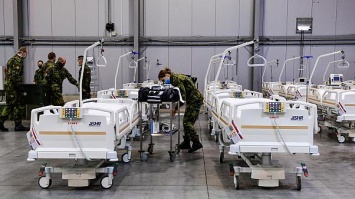 Коронавирус: в полевом госпитале Праги уже ждут первых пациентов (видео)