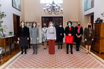 Посол Великобритании организовала встречу Елены Зеленской с еще семью дипломатами. Фото