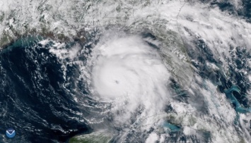 На США из Мексиканского залива надвигается мощный ураган Зета