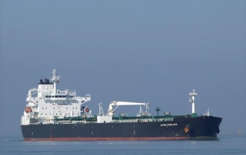 Штурм танкера в Ла-Манше: нелегалов пытались высадить в Испании и Франции