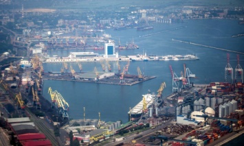 В украинские порты вернулись "схемы" с привлечением высокопоставленных покровителей, - СМИ