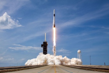 SpaceX заменяет сломанные двигатели на Falcon 9