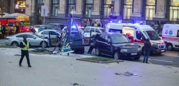 Двое погибших, трое травмированных: что известно о резонансном ДТП на Майдане в Киеве