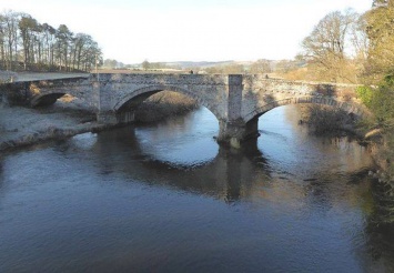 Археологи Шотландии заново открыли королевский мост XIV века