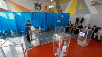 В Харьковский областной совет проходят пять партий - параллельный подсчет голосов