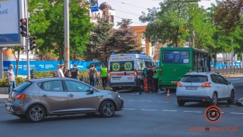В Днепре на Яворницкого маршрутка переехала женщину: поиск свидетелей