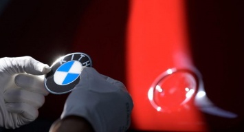 Представлен эксклюзивный BMW M3 из коллаборации Kith и BMW (ВИДЕО)