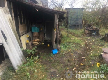 На Харьковщине ревнивый муж поджег дом своей жены и пытался ее зарезать