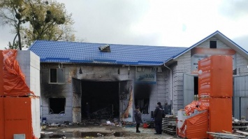 Под Киевом мощный взрыв разнес магазин