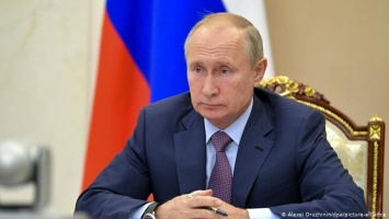 В РФ расширяют гарантии экс-президентам. Путин собрался уходить?