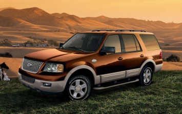 Опубликован снимок интерьера обновленного Ford Expedition