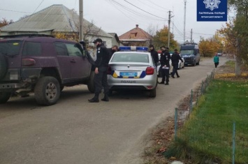 Устроила гонки: в Северодонецке женщина-водитель повредила авто полицейских