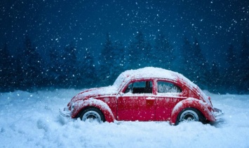 8 вещей, которые нельзя оставлять в автомобиле зимой