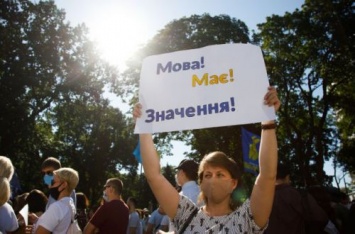 Украинцы определились с родным языком: подробности уникального исследования