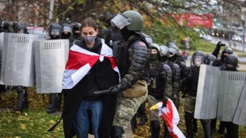 В Минске снова акция протеста, силовики стреляют и массово задерживают людей (ФОТО, ВИДЕО)