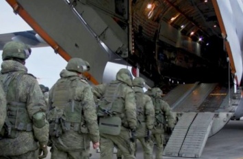 В Армению прибыли первые самолеты с российскими миротворцами