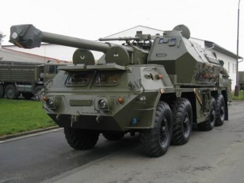 Бутусов: Минобороны заключило контракт на закупку устаревших гаубиц "Дана" вместо орудий по стандартам НАТО