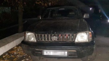 На Харьковщине местный авторитет обстрелял автомобиль и ранил женщину