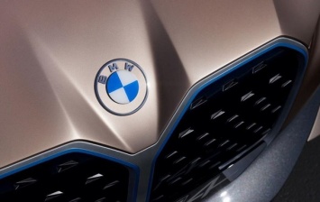 МИД Украины отреагировал на "российский" Крым на картах BMW