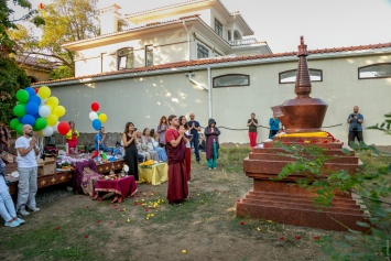 В одесском санатории установили буддийскую Ступу Просветления