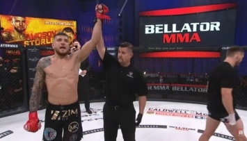 Амосов победил Сторли на Bellator 252