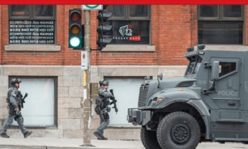 В канадском Монреале в офисном здании захватили заложников - полиция проводит спецоперацию
