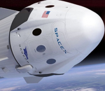 Путевка за $55 млн: трое людей совершат туристический полет на Crew Dragon к МКС