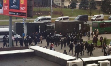 В Беларуси сегодня состоится протестный марш памяти активиста Бондаренко, силовики уже начали стягивать технику