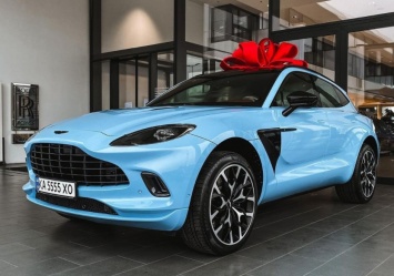 В Украине появился кроссовер Aston Martin DBX в эксклюзивном цвете (фото)