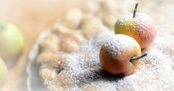 Рецепт печеных яблок с медом и корицей