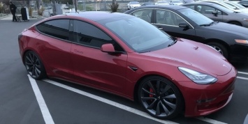 Базовой Model 3, нет! Tesla запретила продавать доступный электрокар