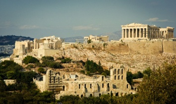 Афинский Акрополь станет доступнее для маломобильных посетителей