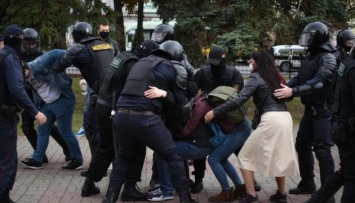 С начала протестов в Беларуси - почти 25 тысяч задержаний и восемь смертей
