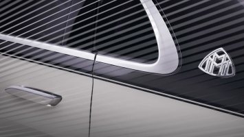Новейший Mercedes-Maybach S-класса: первое официальное фото