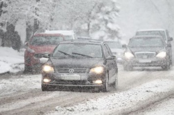 Штормовой ветер, крепкий мороз и снегопад: какие области Украины накроет непогода