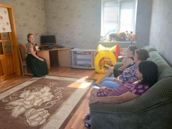 Кризисный центр в Симферополе уже год оказывает помощь мамам в трудных жизненных ситуациях