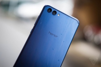 Huawei продает свой бизнес Honor