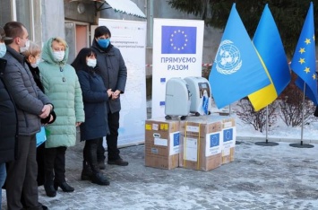 ПРООН вручила 50 концентраторов больницам Луганской области