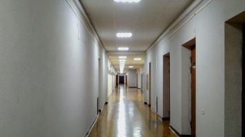 Из коридора, ведущего к кабинету городского головы Кривого Рога, исчезла охрана