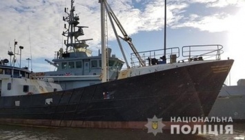 У побережья Британии задержали судно с нелегалами, арестовали двоих украинцев