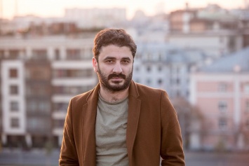 «Война показала, что у нас есть только один сосед, и это Россия&33;»: Сарик Андреасян о будущем Армении