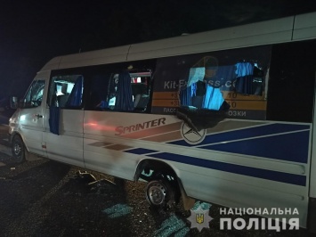 Нападение на автобус под Люботином: трех подозреваемых отпустили