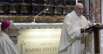 В Ватикане проверяют "папский лайк" под фото модели в Instagram