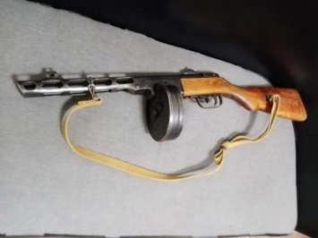 У направляющегося в Крым дальнобойщика нашли пулемет (ФОТО)