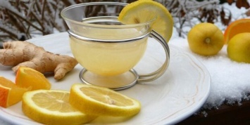 Чтобы вирусы обходили стороной: рецепт целебного напитка из имбиря и лимонов