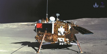 Китай впервые с 1976 года доставит на Землю пробы лунного грунта