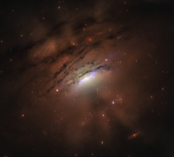 Фото дня: огромная тень от сверхмассивной черной дыры